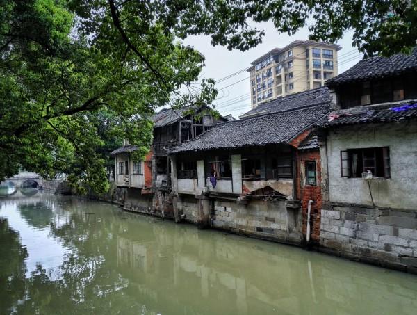 伍玄泰师傅线上供灯:供灯不能在家随意供,容易适得其反